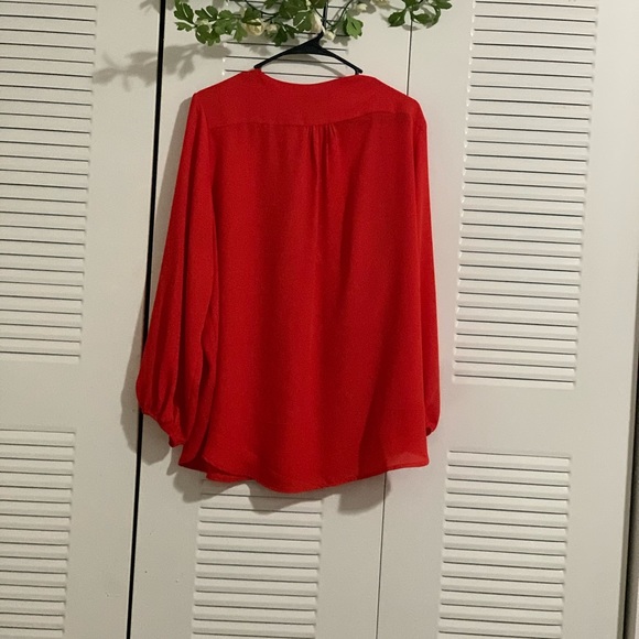 Red Top - Picture 3 of 5